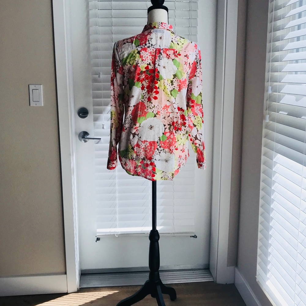 Old Navy Floral Cotton Button-Down Shirt - Picture 2 of 6